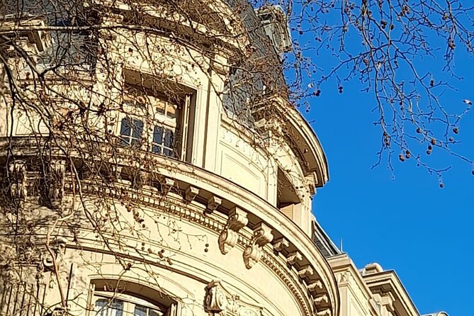 2 Hour Tour in Buenos Aires Parisina - The Catalan-donated square