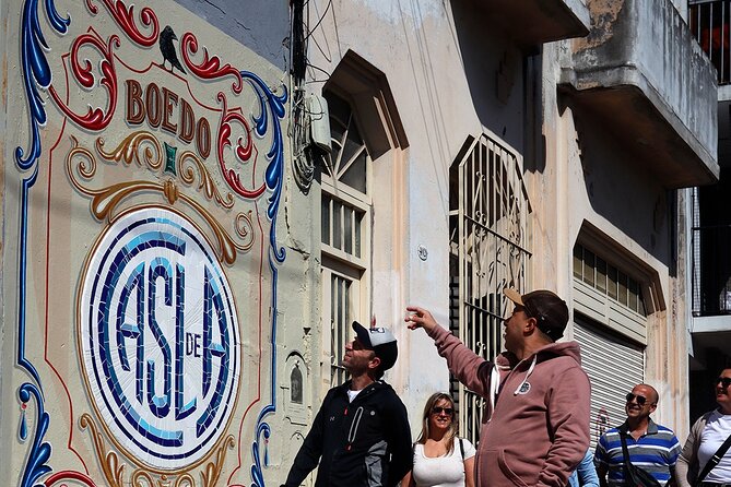 2 Hours Football and Street Art Walking Tour in Buenos Aires - A Private Walk Changes the Experience