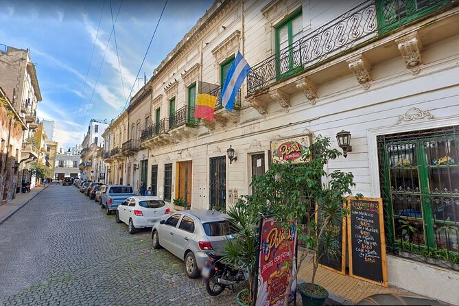 2 hrs. Walking Tour in San Telmo & Market - Comic characters on the Paseo de la Historieta