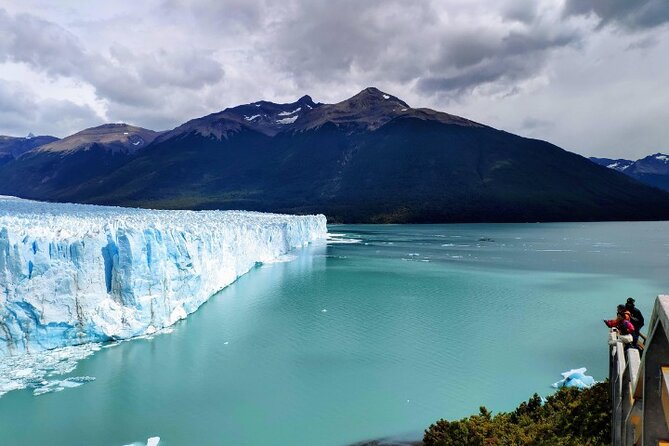 2 Premium Glacier Perito Moreno Adventures: Catamaran & Walkways - Group size, guide support, and the pace of the day