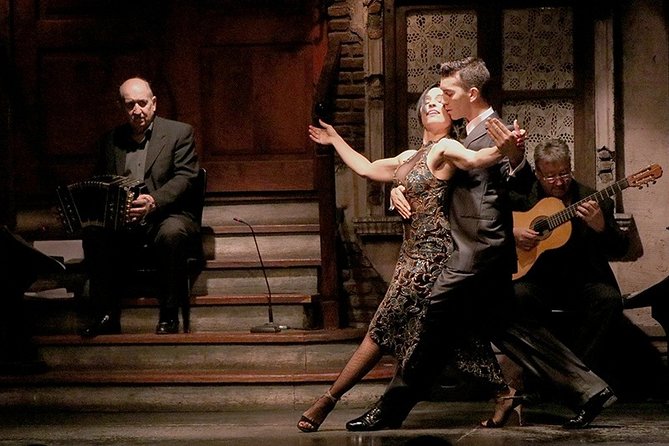 Aljibe Tango Show with dinner in Buenos Aires - Dinner from 7 to 8 p.m.