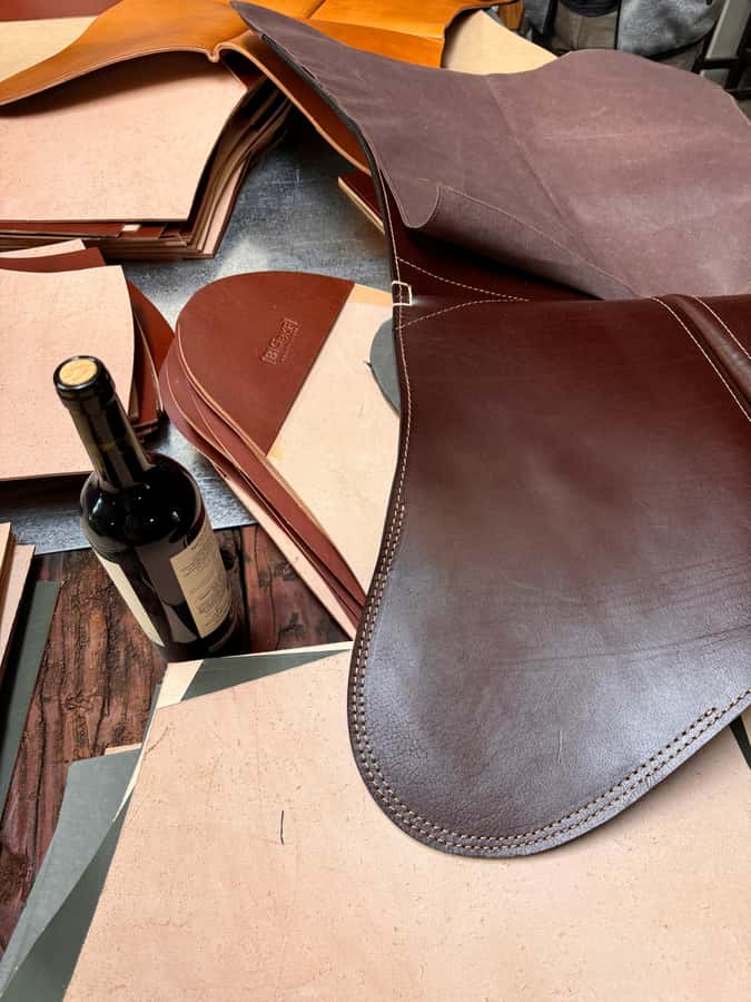 Argentina: Leather Butterfly Chair Workshop Tour with Wine - Key details of the Buenos Aires leather workshop