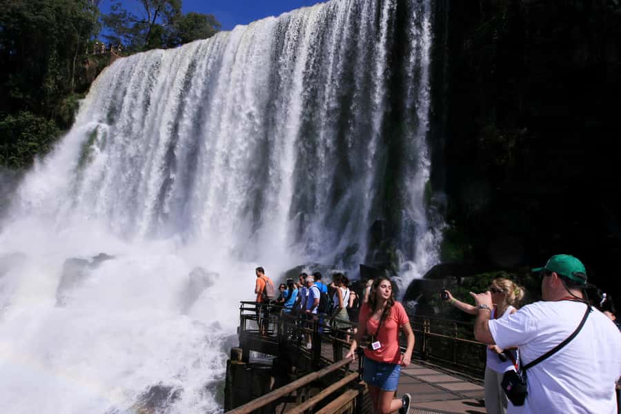 Argentinean Falls with Gran Aventura Boat Tour - Why the Argentine side deserves a full day