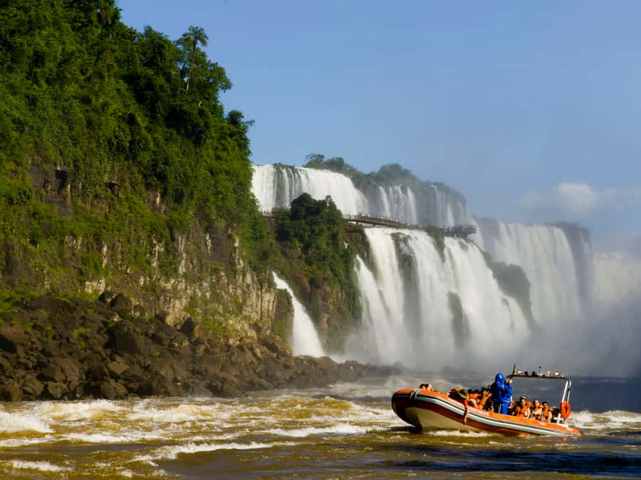 Argentinean Falls with Gran Aventura Boat Tour - Border crossings and the currency stop