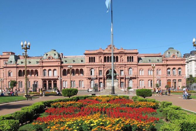 Arrival Private Transfers from Airport AEP to Buenos Aires in Luxury Van - What the luxury van means for a group of six