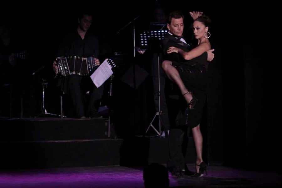 BA: Tango Show and Optional Dinner at Esquina Homero Manzi - Drinks included with both dinner options