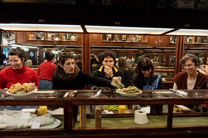 Backstreet Bites of Buenos Aires Cafés, Parrillas and Beyond - Key points at a glance
