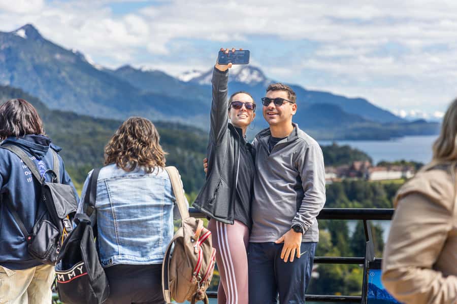 Bariloche: Circuito Chico, iconic postcards of Bariloche in a single tour - Timing, pickup, and what to bring