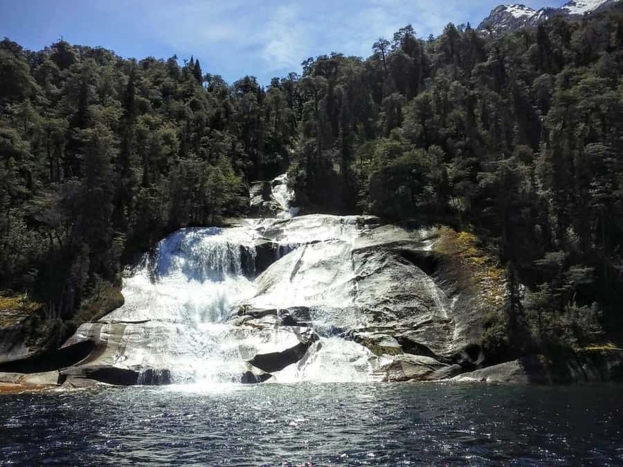Bariloche: Puerto Blest and Cascada de los Cántaros (Waterfall of the Cantaros) - Who will enjoy this day most