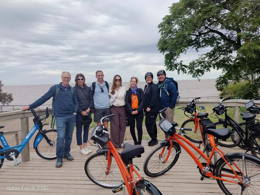 Bike Tour: Buenos Aires to the South (E-Bike) - Plaza de Mayo and the final return to San Telmo