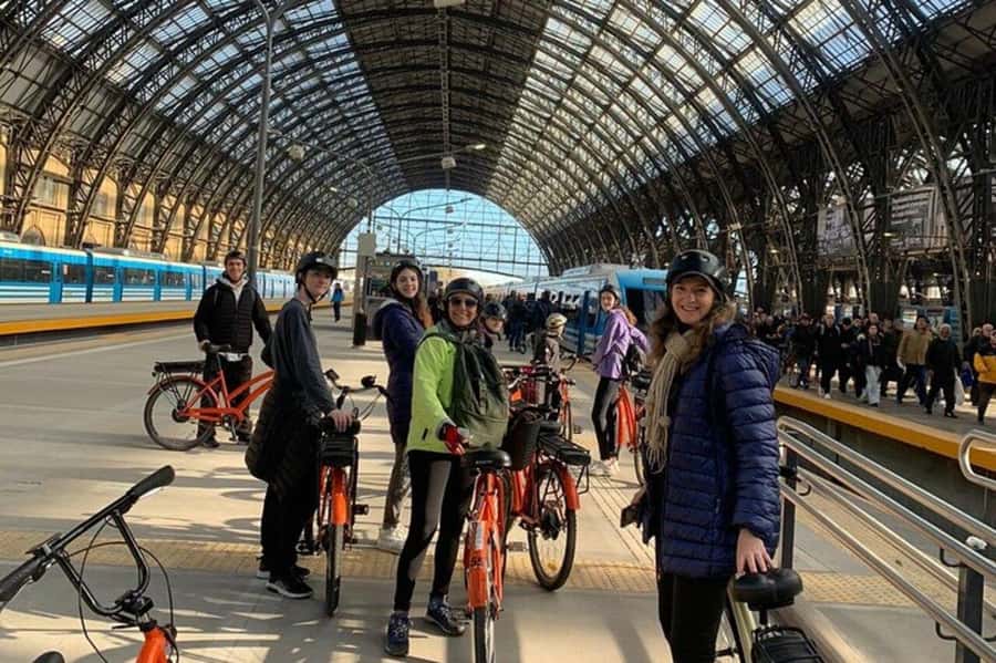 Bike Tour & Sailing Experience in Tigre & the Delta - Taking the train from Retiro to San Isidro