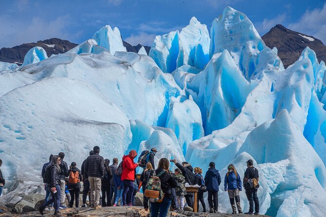Blue Safari Experience: Hiking and Navigation on Glaciers - The first view: five hours around Perito Moreno