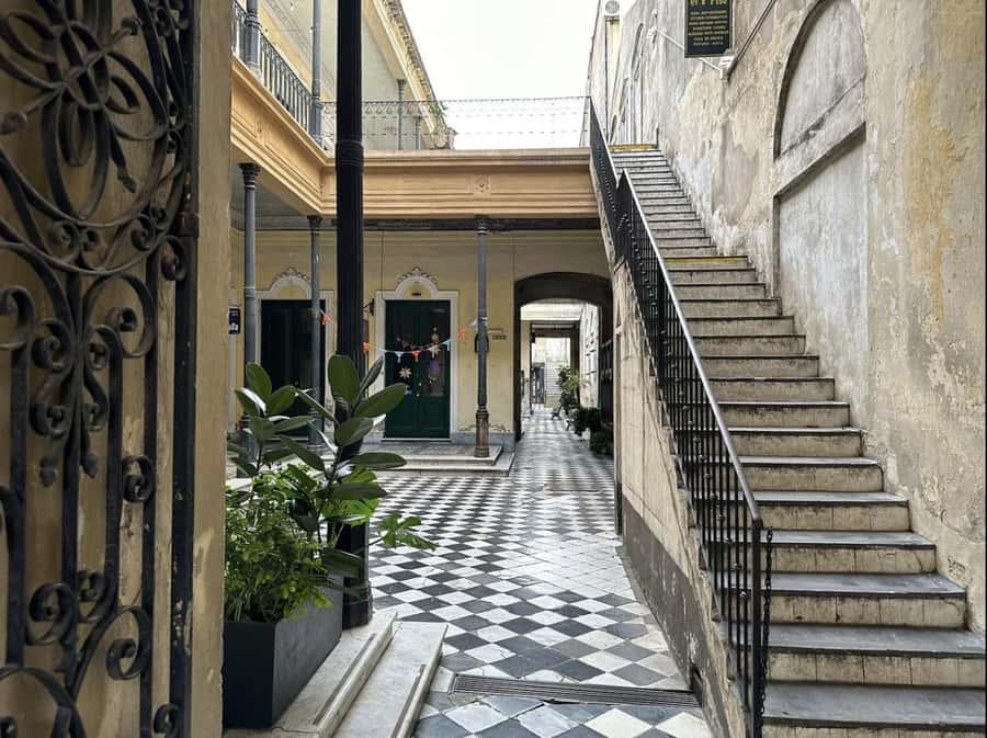 Buenos Aires: 7 Hour Small Group "BA 101" Walk - Starting among bookstores and grand civic buildings