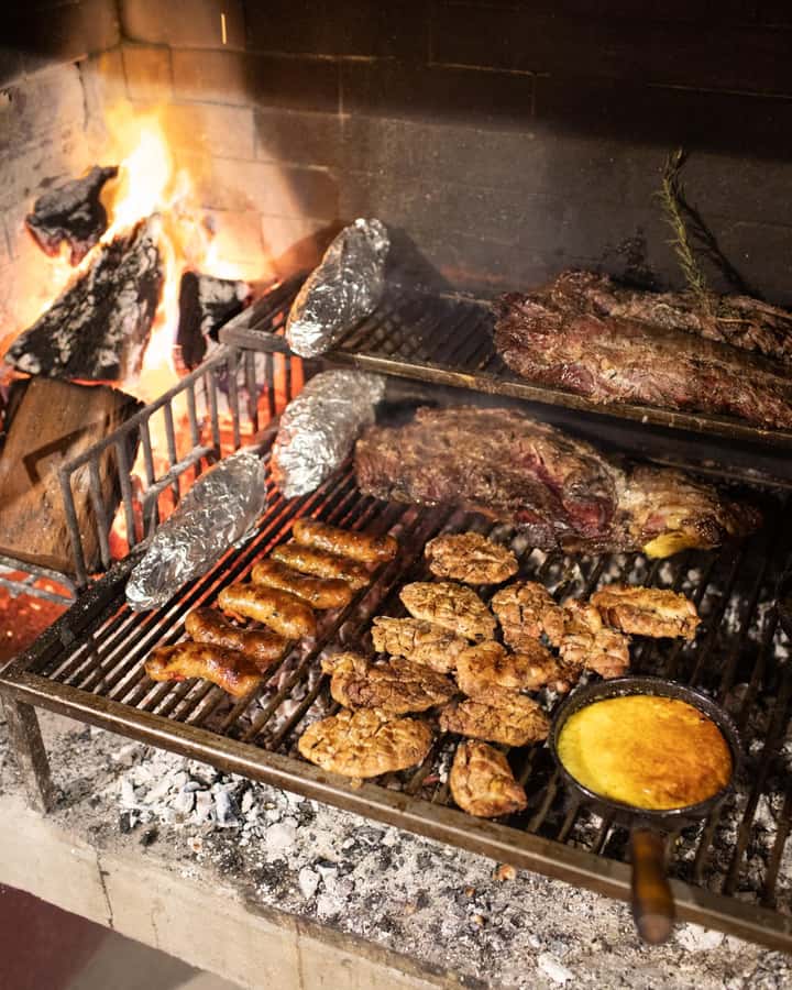Buenos Aires: Authentic Argentine Asado BBQ with Live Music - Pork flank steak with a pizza-style finish