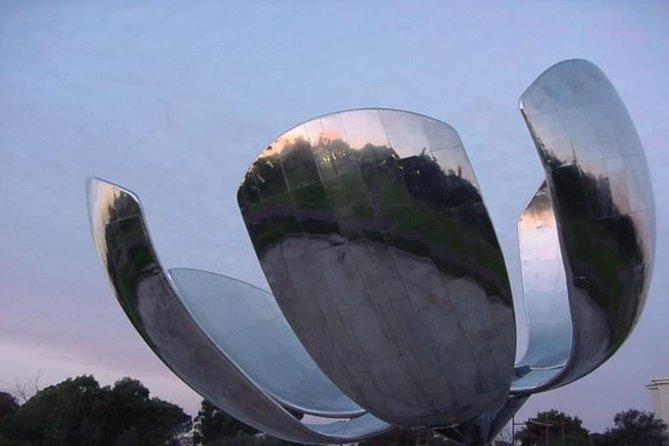 Buenos Aires Bike Tour: North Districts, Recoleta and Palermo - Palermo Woods and the city’s garden district