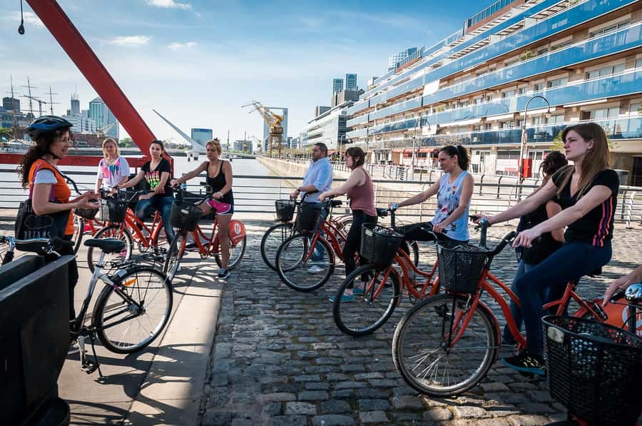 Buenos Aires Bike Tour: South or North Circuit - The South Circuit: old streets, bright La Boca, and the river