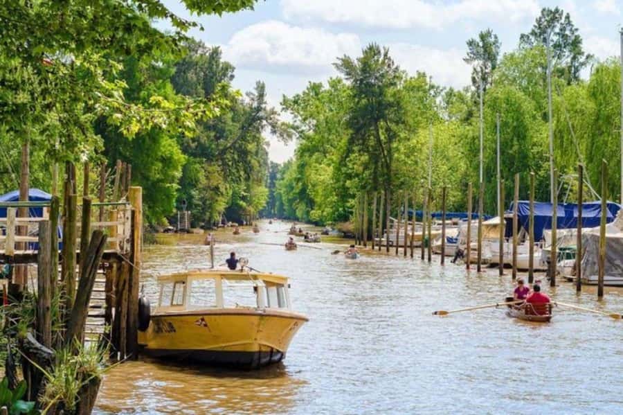 Buenos Aires: Classic Private Delta Tigre Boat Tour - Puerto de Frutos: 45 minutes for shopping and photos