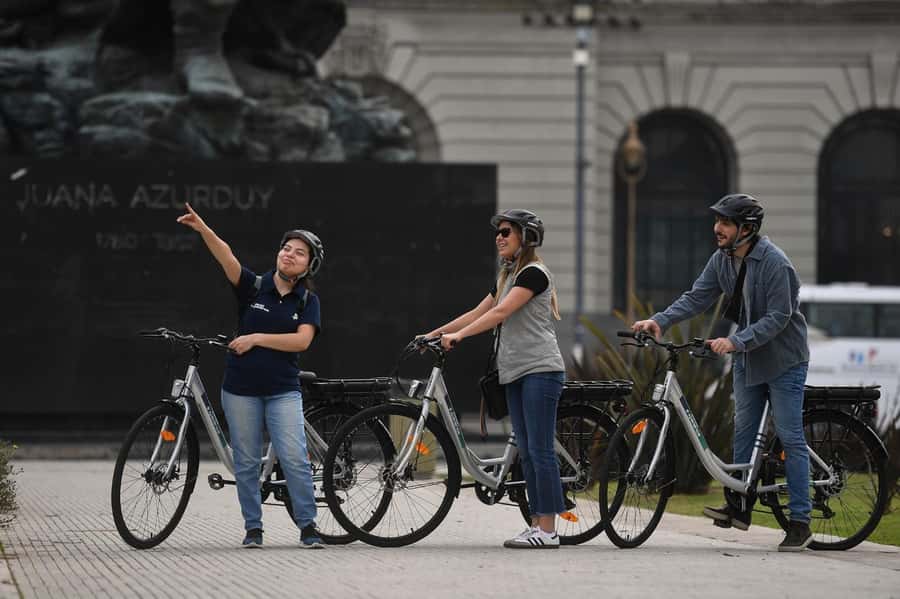 Buenos Aires: E-Bike Tour in the North Circuit of Buenos Aires - Monuments, libraries, and the Recoleta pause