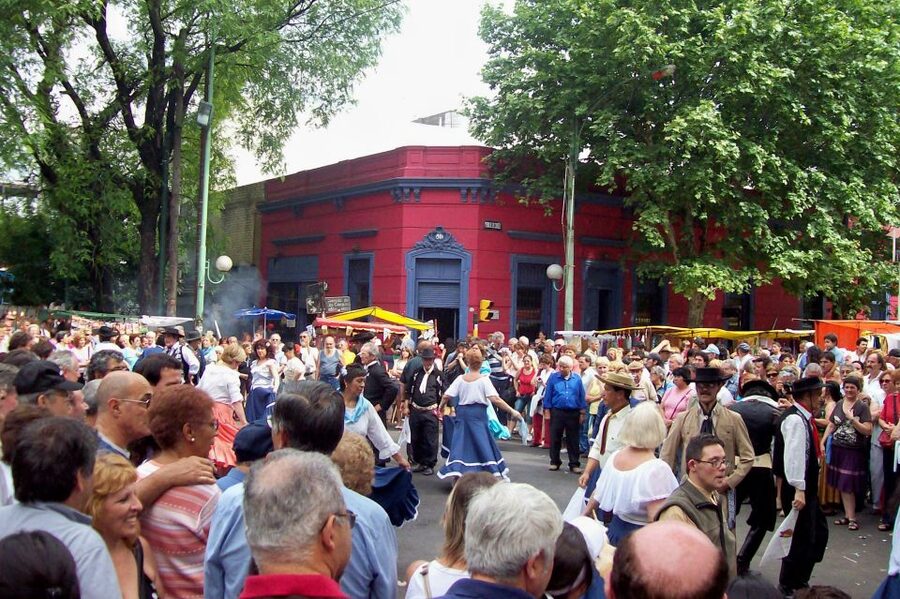 Buenos Aires Fairs: San Telmo & Mataderos Cultural Tour - Who will get the most from this tour