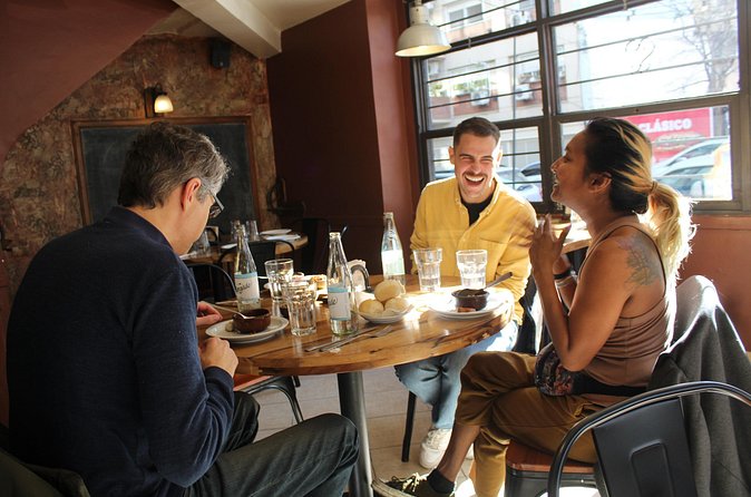 Buenos Aires Food Tour: Local Dishes, Steak, Empanada & More - What the guides add to the experience
