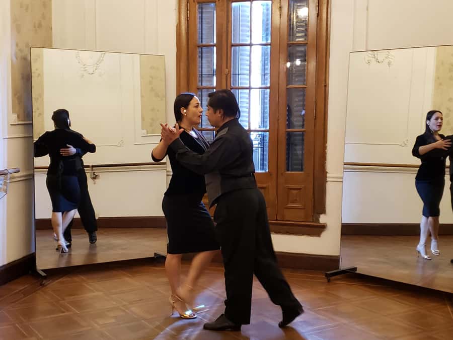 Buenos Aires: Group tango class with mate and snacks - Key points to know before booking
