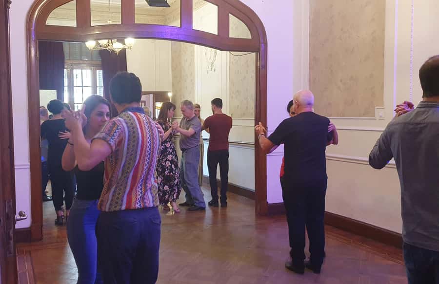 Buenos Aires: Group tango class with mate and snacks - My call: book it for a first tango lesson