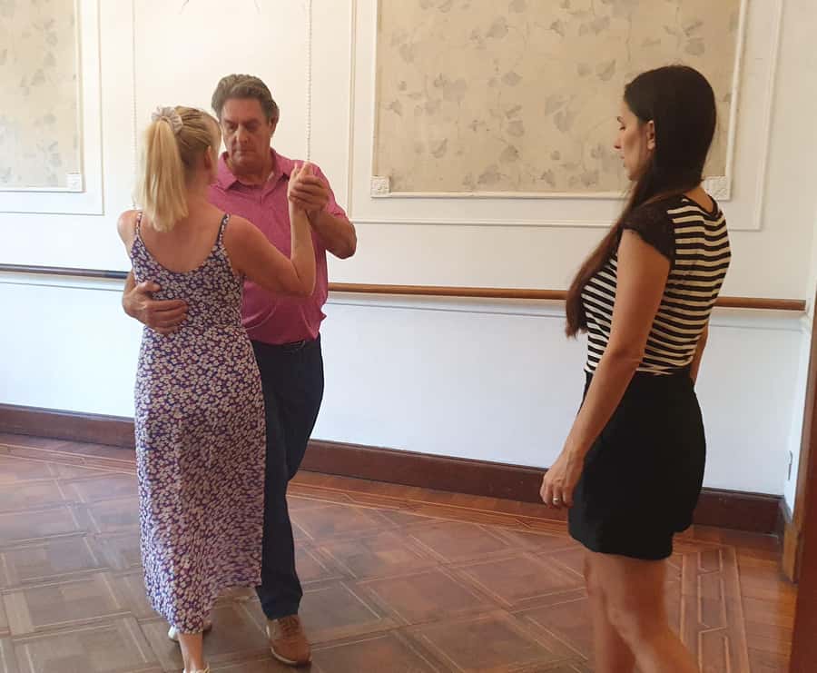 Buenos Aires: Group tango class with mate and snacks - Languages, timing, and practical planning