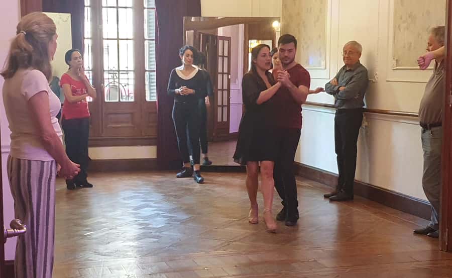 Buenos Aires: Group tango class with mate and snacks - Meeting Johana Copes and the teaching team