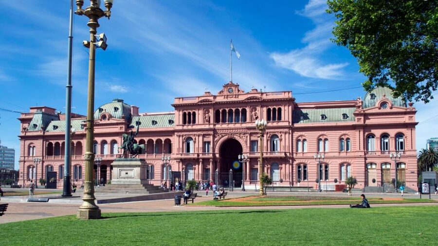 Buenos Aires: Half-Day Sightseeing Tour with 2 Stops - La Boca and the bright streets of Caminito