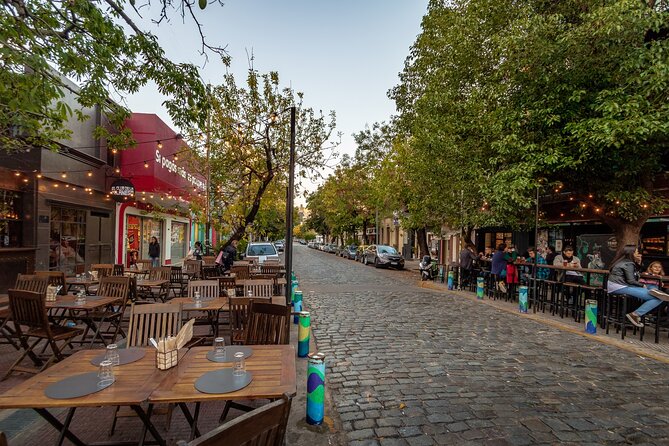 Buenos Aires Highlights - Express Private tour - Plaza de Mayo: the political heart of the city