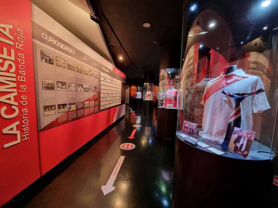 Buenos Aires: Hop-On Hop-Off Bus and Football Museums - What the two-day ticket really gives you