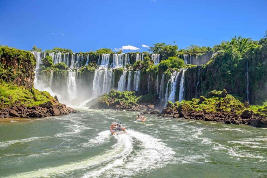 Buenos Aires: Iguazu Falls Private Day Trip with Airfare - What private guiding adds to the experience