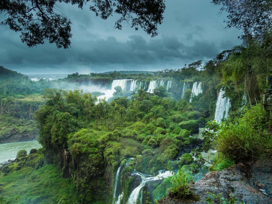 Buenos Aires: Iguazú Falls with Boat Ride & Optional Flight - How long the day really feels
