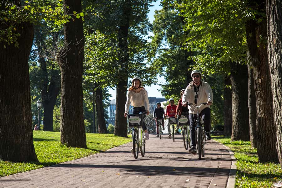 Buenos Aires: North or South Buenos Aires Bike Tour - Guides, bikes, and the feel of the ride