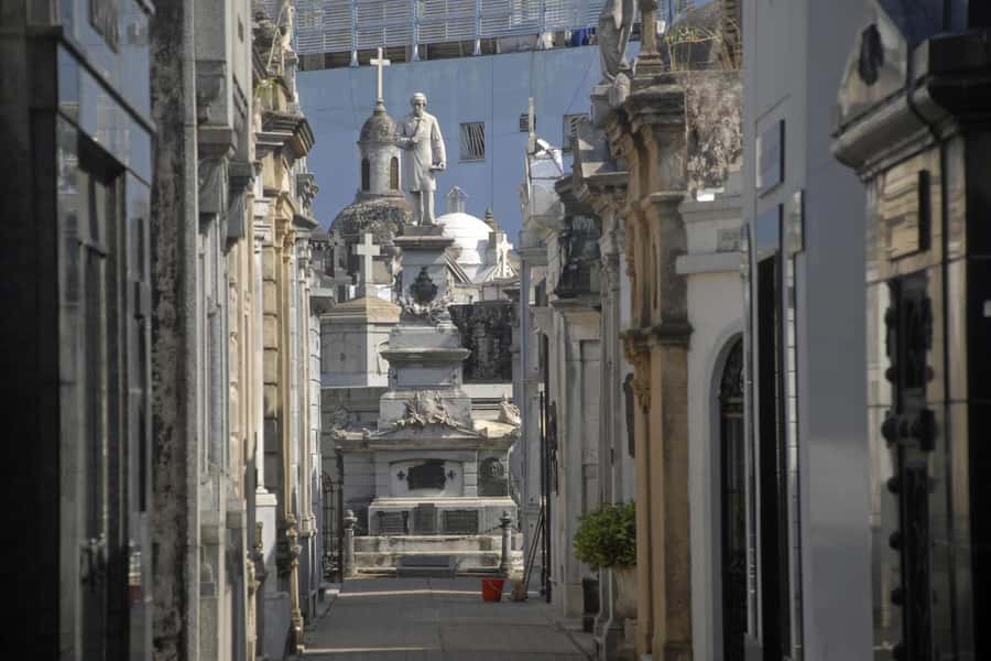 Buenos Aires Premium City Tour - Guides, languages, and the value of $78