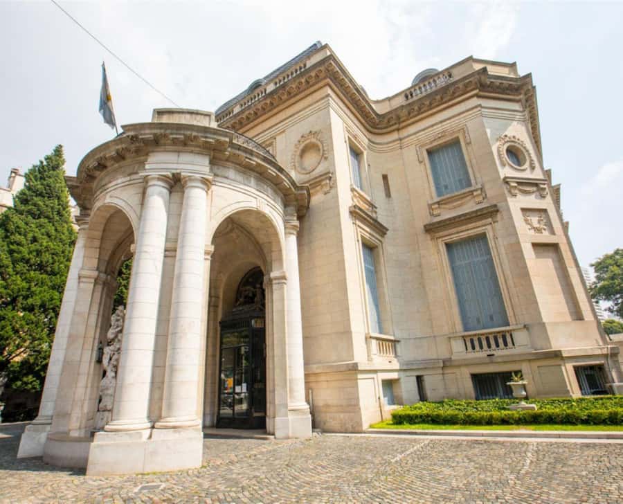 Buenos Aires Premium City Tour - Recoleta, Avenida Alvear, and the missing cemetery entry