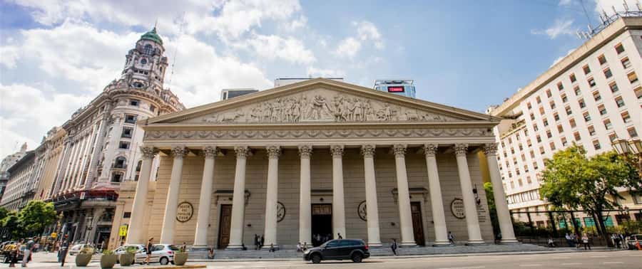 Buenos Aires Premium City Tour - How much time do you spend outside the vehicle?