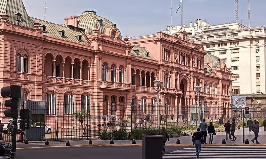 Buenos Aires Premium city tour with street food - Puerto Madero changes the pace