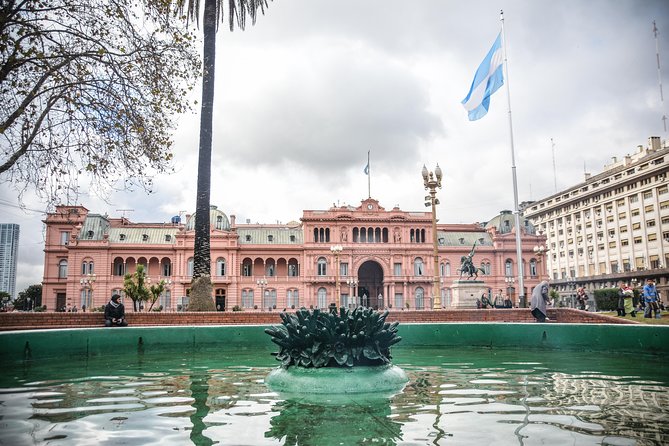 Buenos Aires Private Half Day Tour with Car or Van - La Boca and Caminito: color with a time limit