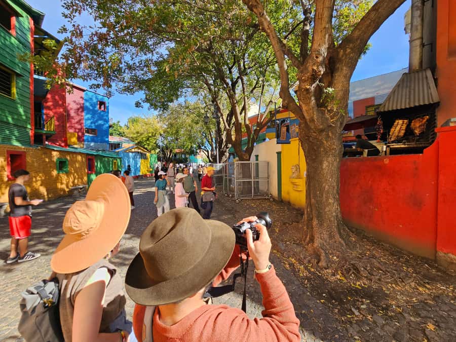 Buenos Aires: Private Photography Tour with Nicholas Tinelli - La Boca: Color, Character, and Careful Framing