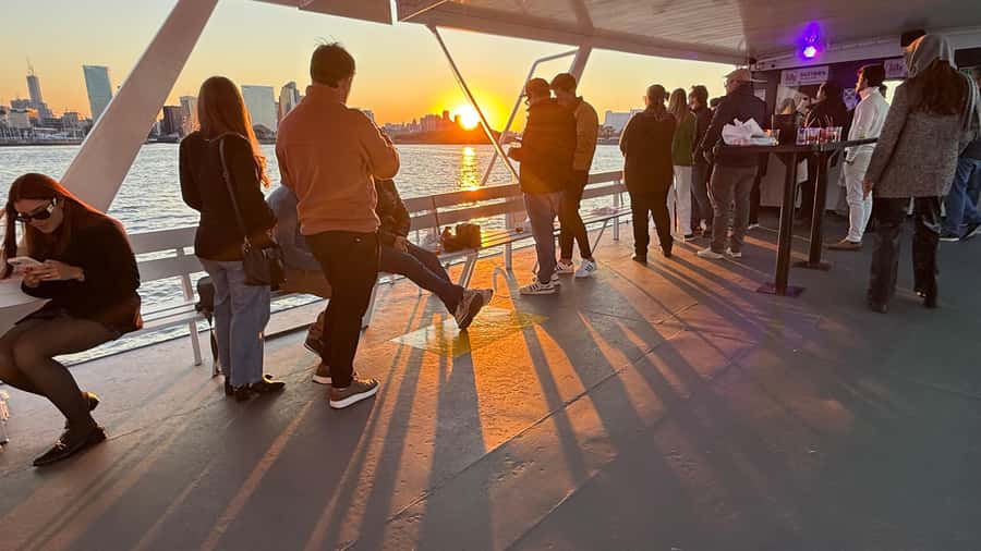 Buenos Aires: Puerto Madero Sunset Cruise with Open Bar - Key points to know before you go