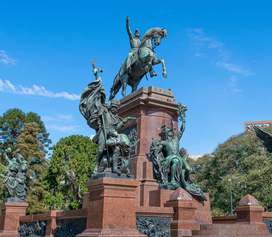 Buenos Aires: Recoleta and Retiro Tip Based Walking Tour - Why this walk is a smart introduction to Buenos Aires