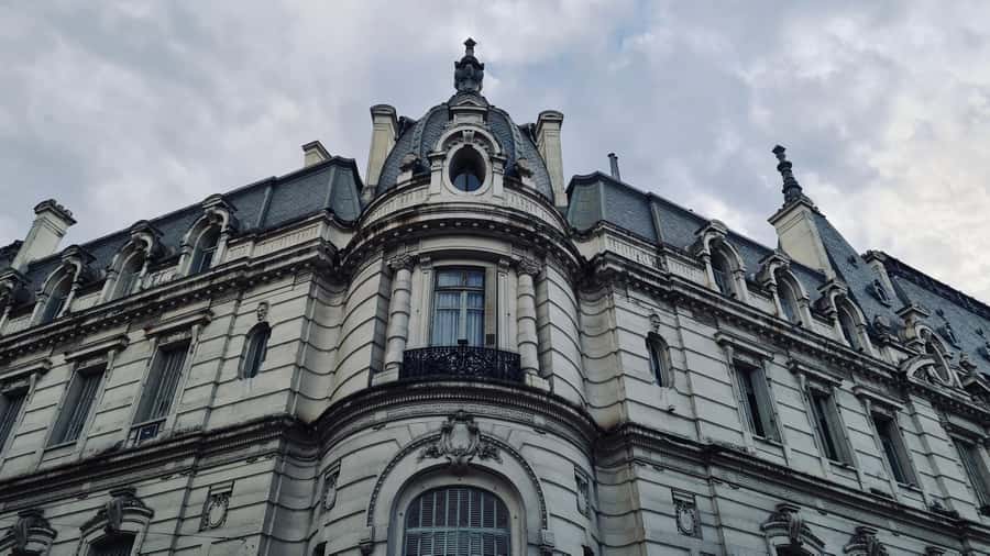 Buenos Aires: Retiro Neighborhood Tour For Small Groups - Starting at San Martín Plaza