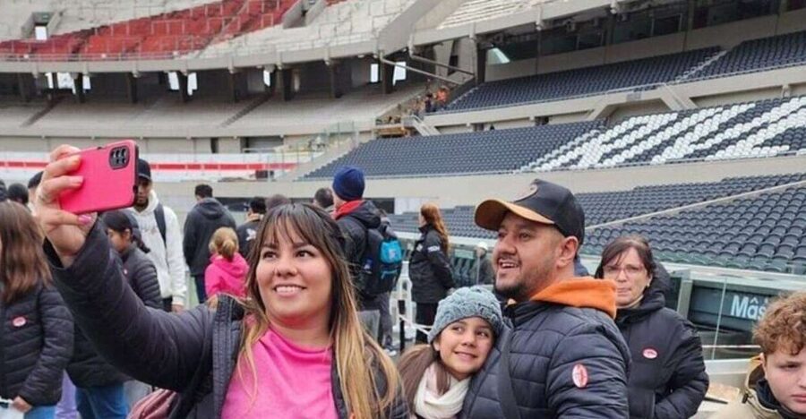 Buenos Aires: River Plate and Boca Juniors Museum Tour - The guides can make or break the day