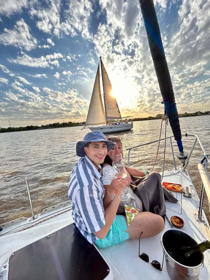 Buenos Aires Sailing Tour at Sunset - Why this sunset sail feels different from city sightseeing
