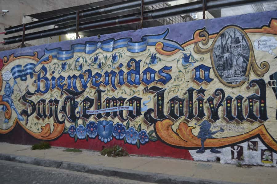 Buenos Aires: San Telmo and Market Guided Walking Tour - Clemente and the Paseo de la Historieta