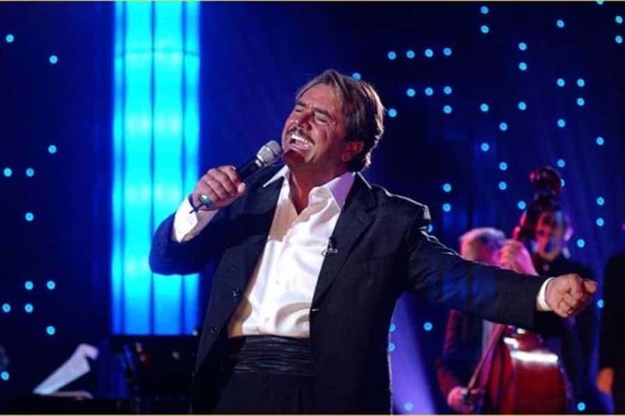 Buenos Aires: Señor Tango Show with Optional Dinner - Who Should Book Señor Tango?