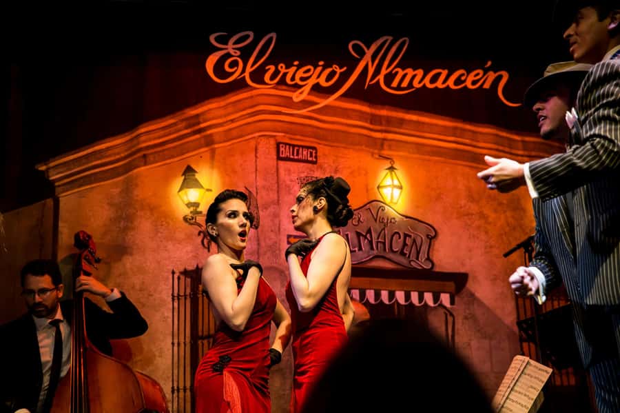 Buenos Aires: Tango - El Viejo Almacén! The first and most traditional show - What happens once the music begins