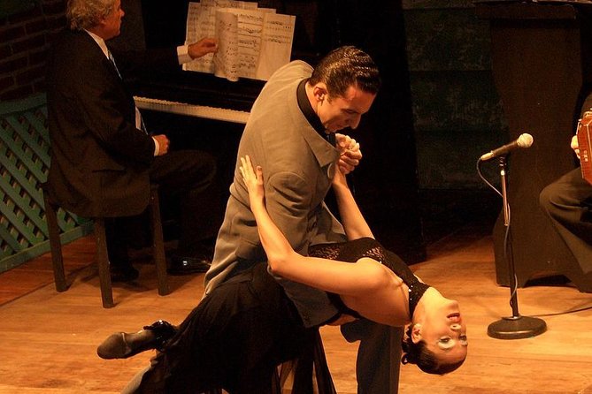 Buenos Aires Tango Show, Dinner and Dance Lessons - From hotel pickup to Galeria Guemes