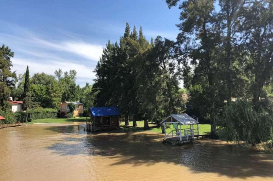 Buenos Aires: Tigre Delta Premium Boat Tour - A guide can make the difference